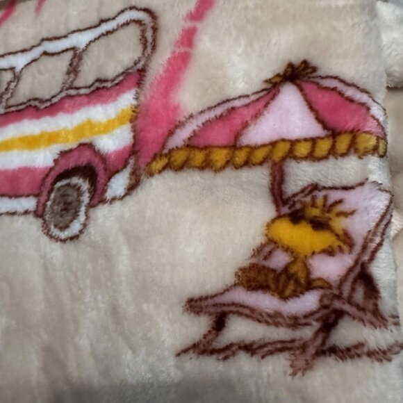 Peanuts Snoopy Berkshire Beach Van Palm Tree FULL/QUEEN Blanket Summer Ice Cream - Picture 7 of 9